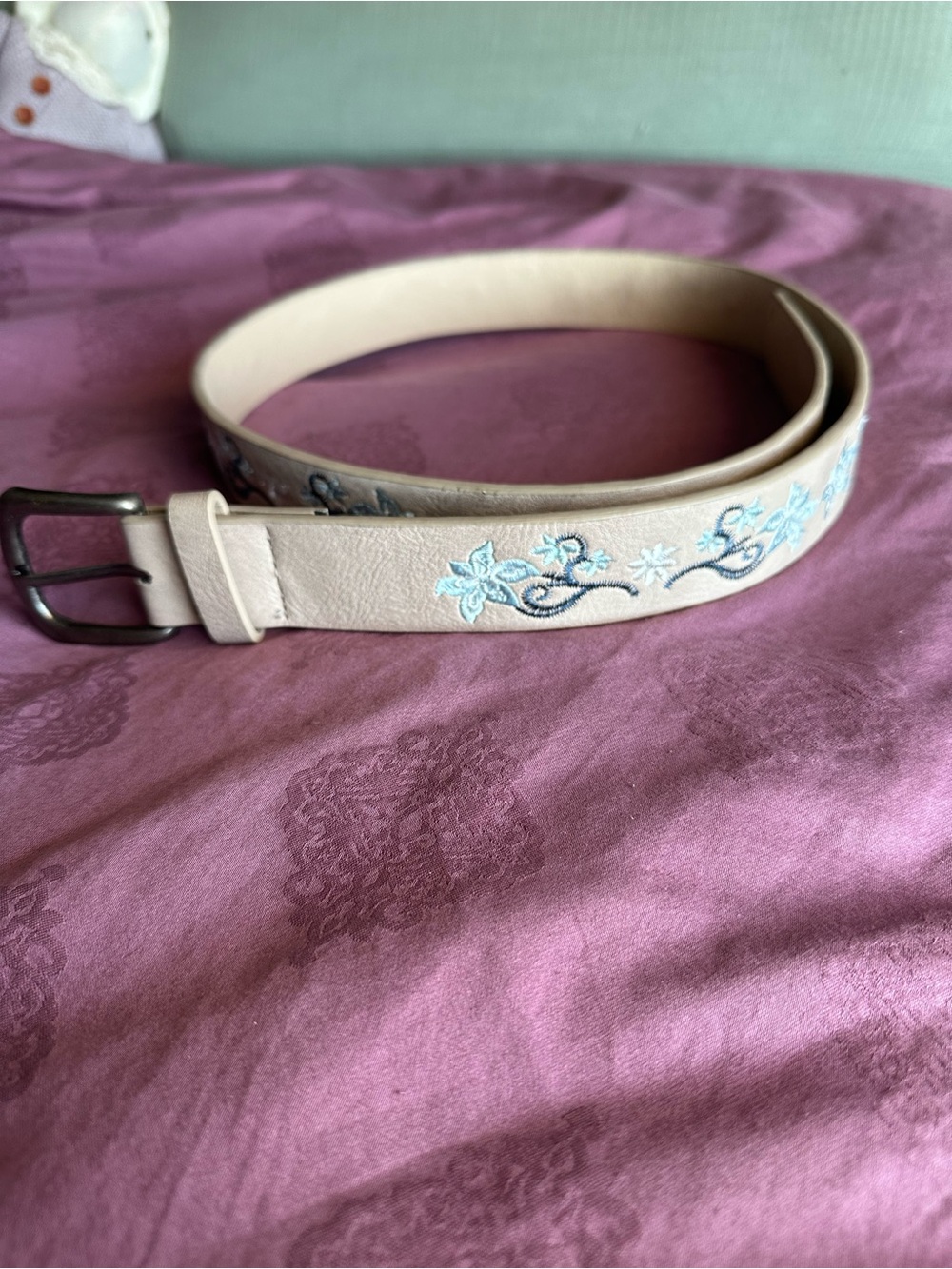 Beige Floral Embroidered Women’s Belt